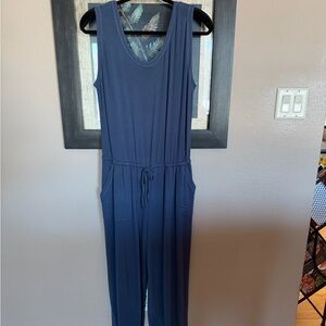 Isaac Mizrahi Navy Sleeveless Jumpsuit